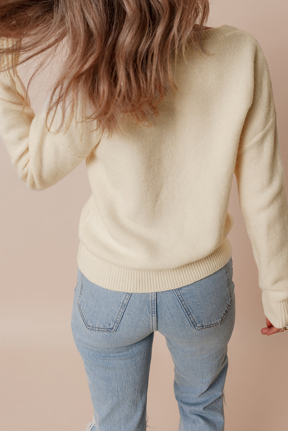 Uriela® | Elegant and Versatile Sweater