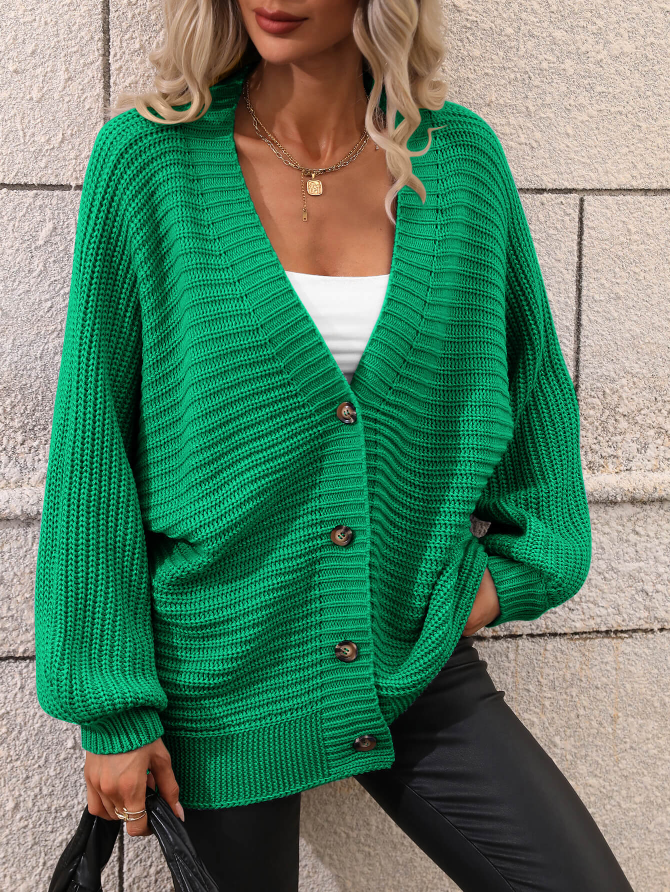 Tindra | Chic and Versatile winter Cardigan