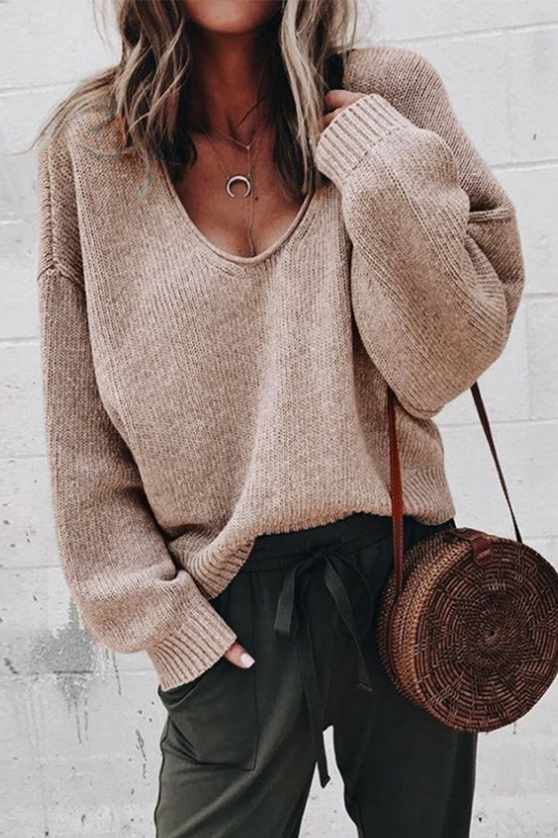 Velia | Fashionable and Minimalist winter Sweater