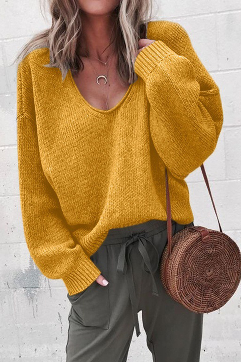 Velia | Fashionable and Minimalist winter Sweater