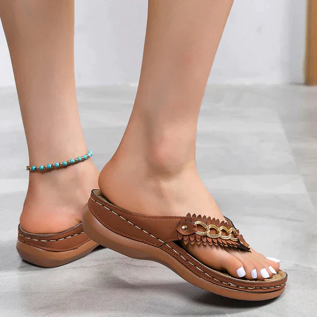 Elegant and detailed supportive general Sandals