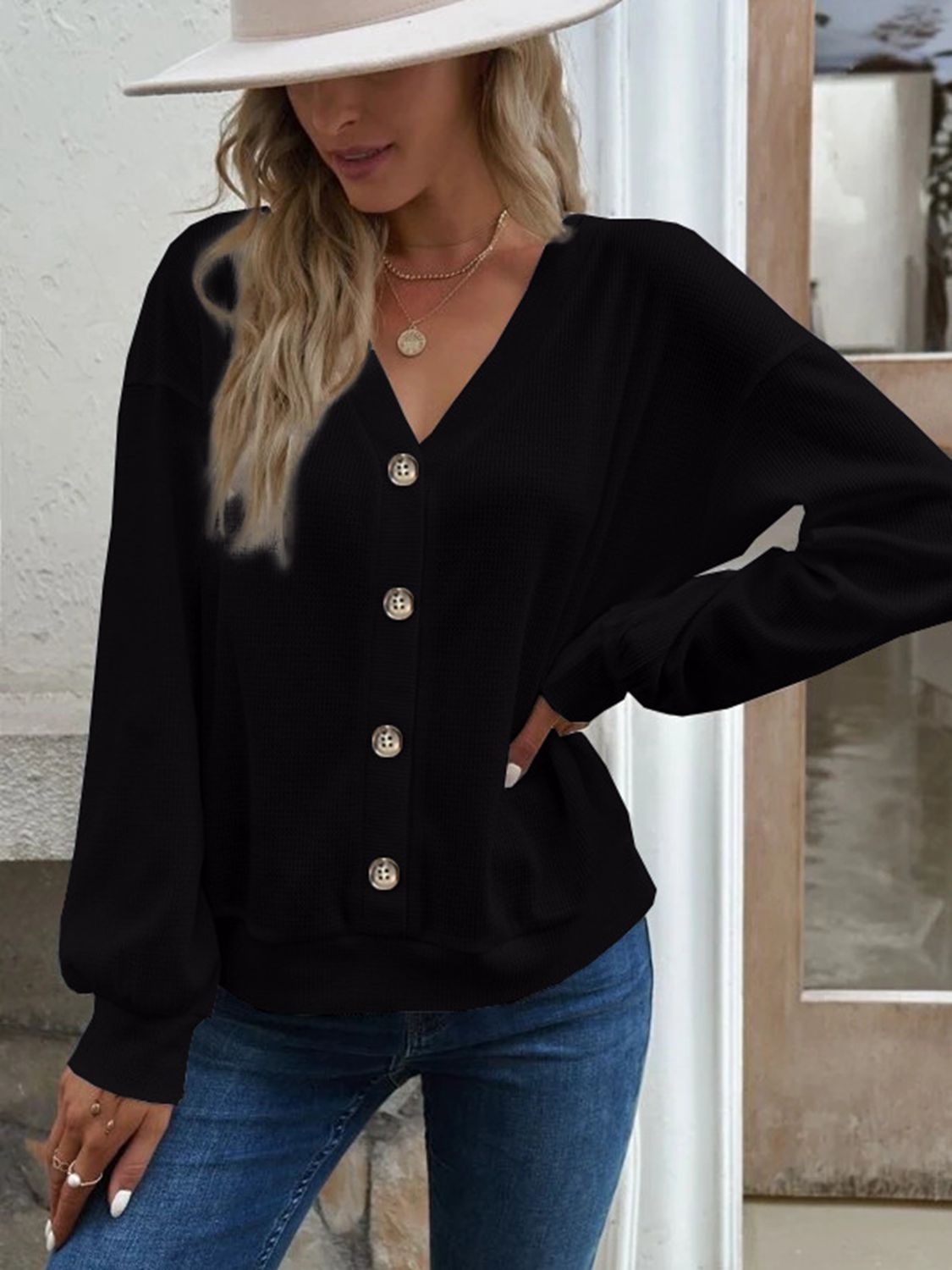 Linnea® | Chic and Versatile Blouse