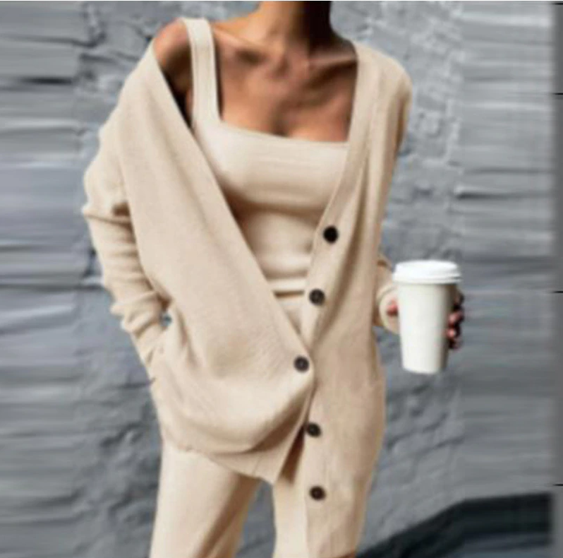 Almerinda | Effortless and Chic winter Set