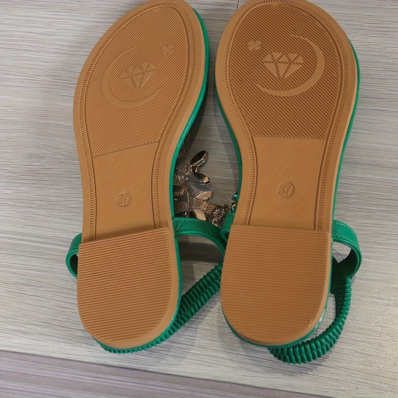 Dina® | Casual and Comfortable Sandals