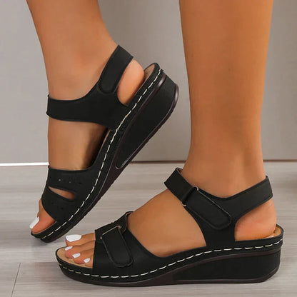 Elegant and detailed supportive general Sandals