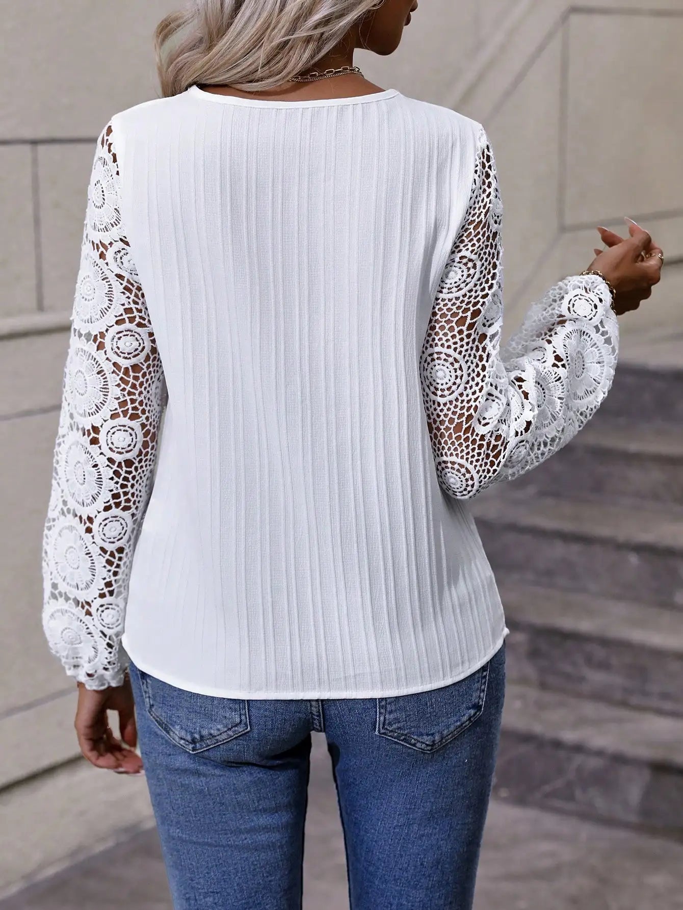 Amaia | Classic and Elegant winter Top