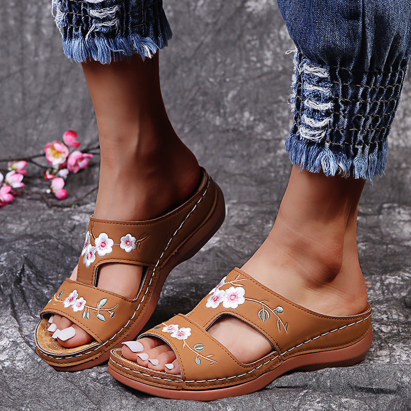 Diana® |  Orthopaedic retro floral sandals