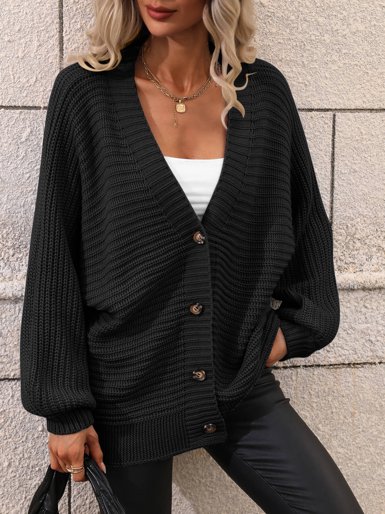 Tindra | Chic and Versatile winter Cardigan