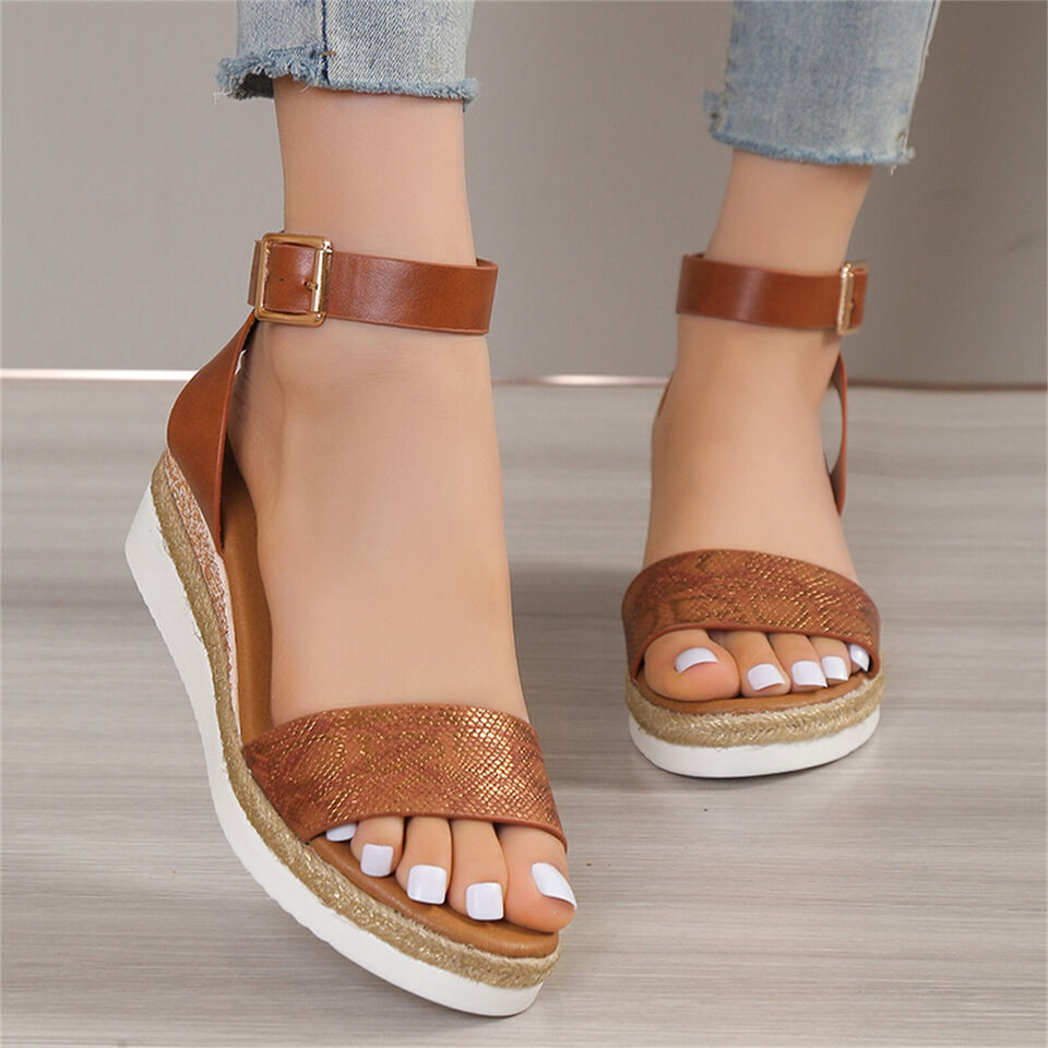 Elegant and detailed supportive general Sandals