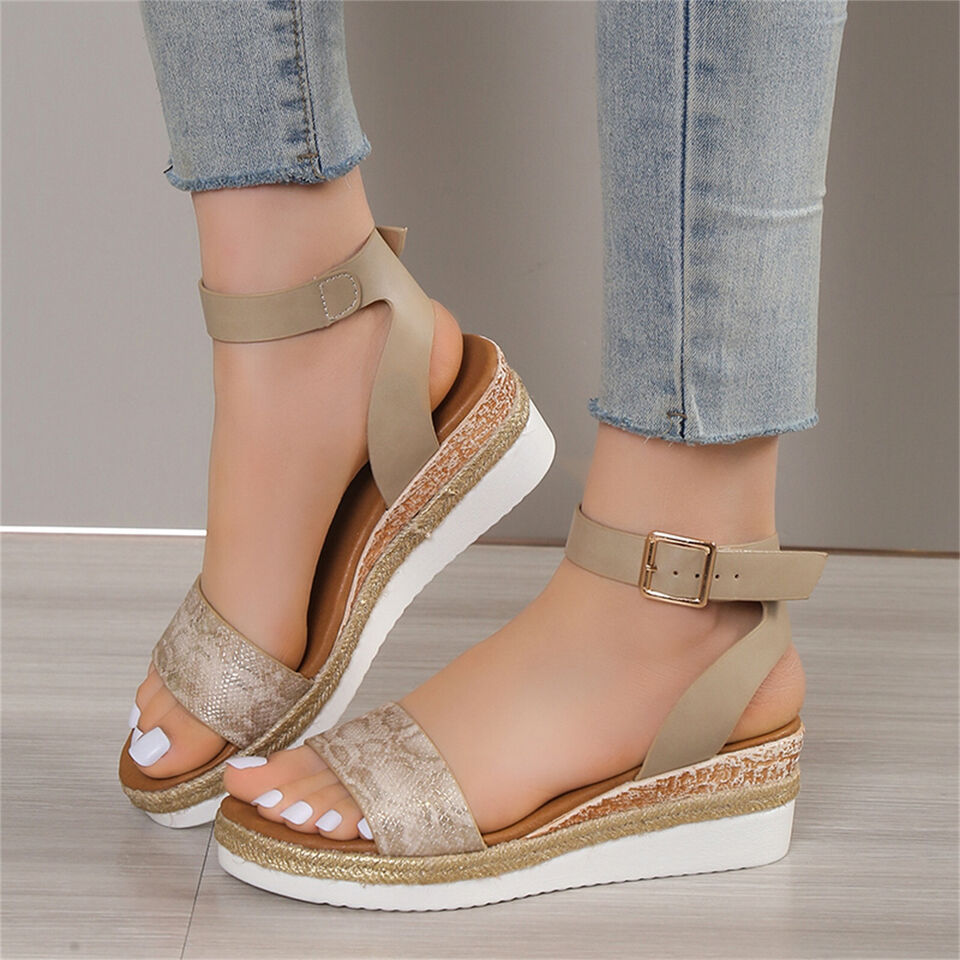 Elegant and detailed supportive general Sandals